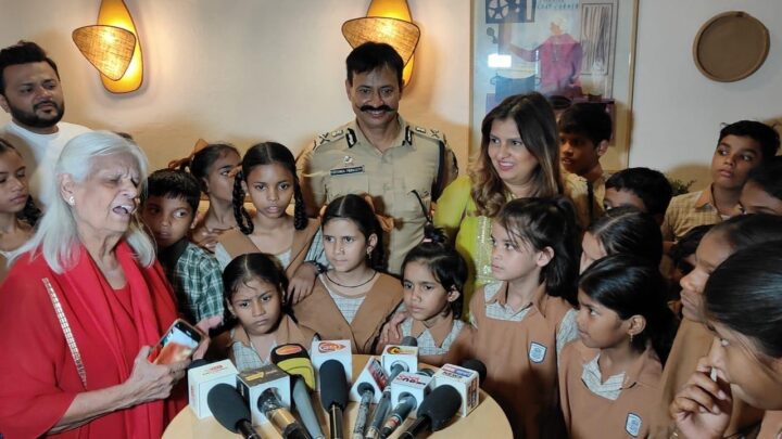 “Imlee” the chaat Gali Resturant opening by the hand of IPS Krishna Prakash in Bandra west along with Restauranteur Neeti Goel.