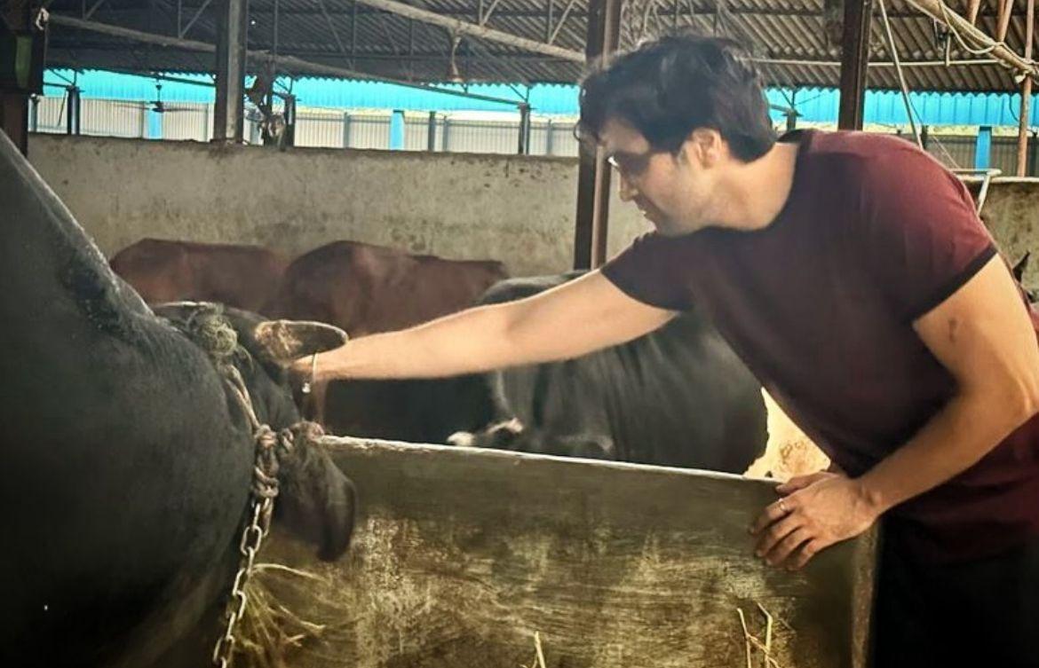 Adivi Sesh